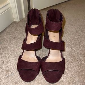 heels size 8.5, worn once!!